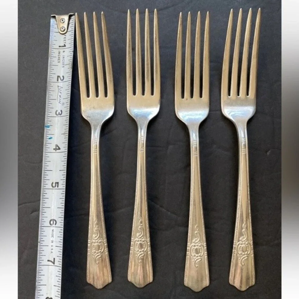 VTG Harmony House Plate AA+ 1944 Silver Plate(Forks & tea spoon )Maytime Pattern